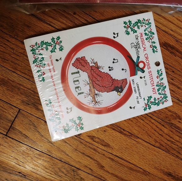 NWT Vintage 90's Lot of 2 embroidery Christmas kits - Picture 4 of 4